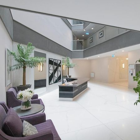 ميدينهيد Spacious Apartment With Parking Space, Close To Heathrow, Elizabeth Line And Windsor المظهر الخارجي الصورة